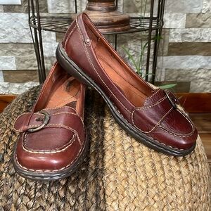 BORN Leather Slip-On Flats Size 8 1/2